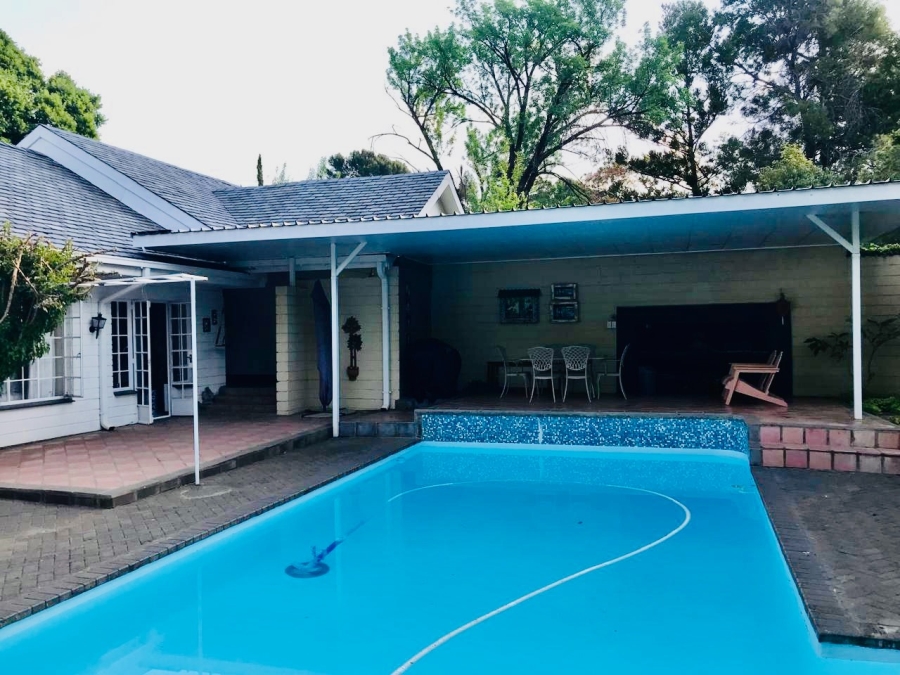 5 Bedroom Property for Sale in Waverley Free State